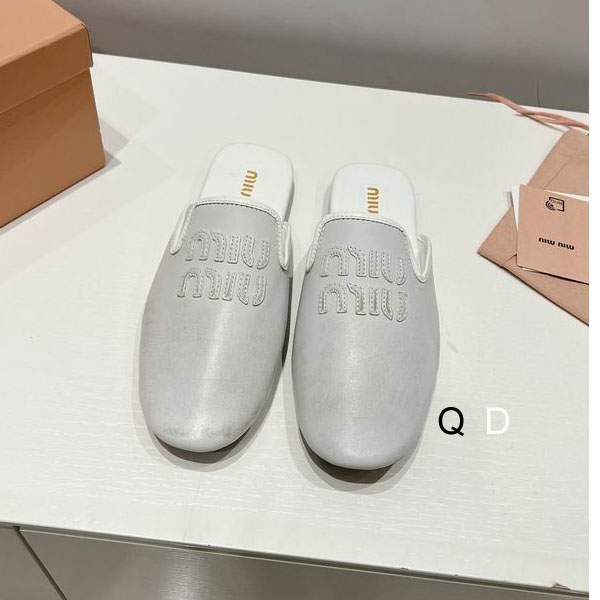 Picture of Miumiu Shoes _SKUMiuMiusz35-40GDT060118140